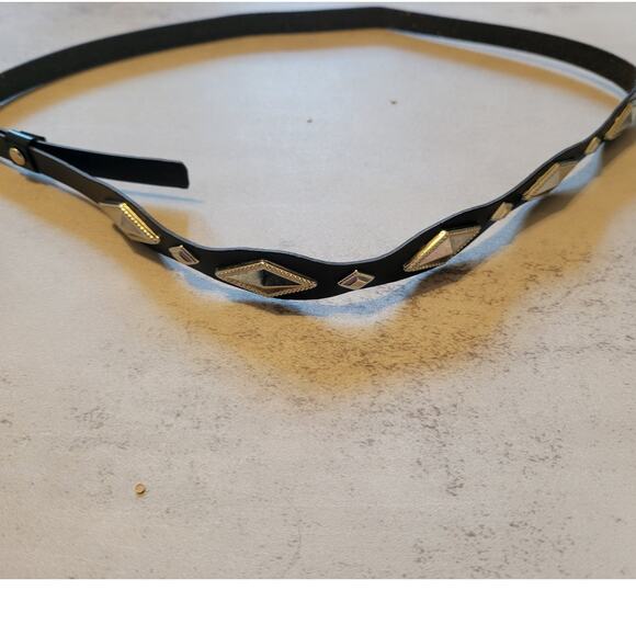 Western Adjustable Leather Hatband Black with Silver Diamond Shaped Conchos - Picture 2 of 3